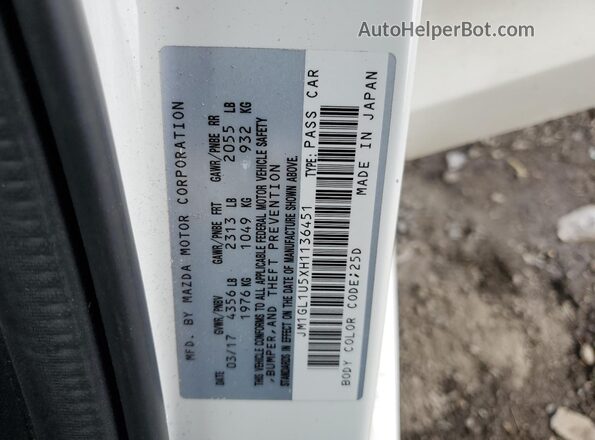 JM1GL1U5XH1136451 2017 MAZDA 6 White Widok komory silnika