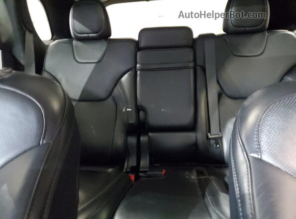 1C4PJMDN0KD294567 2019 JEEP CHEROKEE Silver Вид задніх сидінь