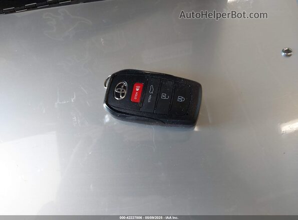 JTDBDMHE1RJ009804 2024 TOYOTA LL White Widok deski rozdzielczej