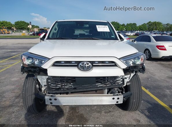 JTEEU5JR5M5231582 2021 TOYOTA 4RUNNER White Widok zestawu wskaźników