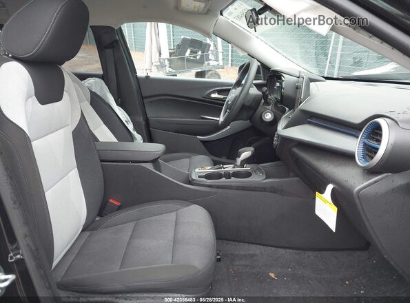 KL77LFEP6SC193252 2025 CHEVROLET TRAX Black Вид салону спереду