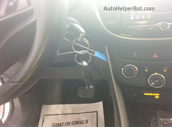 KL7CJKSBXMB333205 2021 CHEVROLET TRAX  ხელსაწყოთა პანელის ხედი