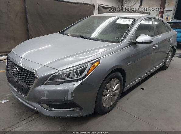 KMHE24L10GA009146 2016 HYUNDAI SONATA HYBRID Silver წინა მარცხენა ხედი სამი მეოთხედიდან