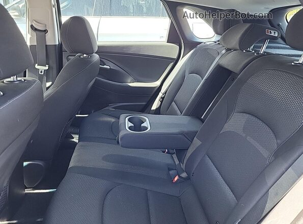 KMHH35LE9KU104055 2019 HYUNDAI ELANTRA GT  Передня ліва чверть