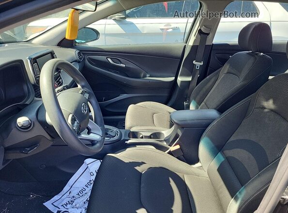 KMHH35LE9KU104055 2019 HYUNDAI ELANTRA GT  Вид щитка приладів