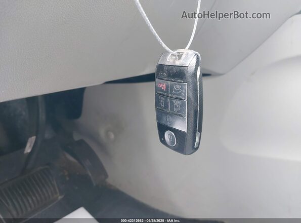 KNDMB5C12L6635221 2020 KIA SEDONA Серебряный Вид панели приборов