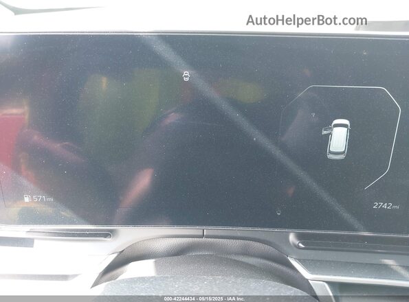 KNDNE5KA8S6042829 2025 KIA CARNIVAL MPV HYBRID Silver Widok tylnych siedzeń