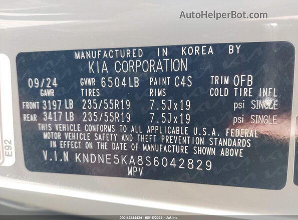 KNDNE5KA8S6042829 2025 KIA CARNIVAL MPV HYBRID Silver Widok komory silnika
