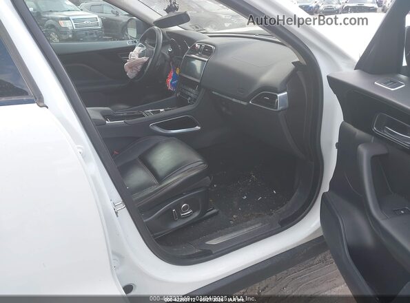 SADCK2GX0KA616269 2019 JAGUAR F-PACE White Front interior view
