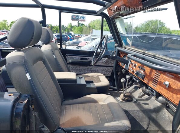 U15GL091251       1977 FORD BRONCO Черный Вид салона спереди