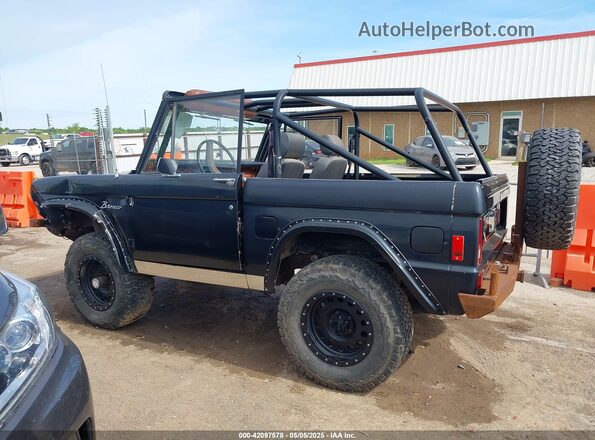 U15GL091251       1977 FORD BRONCO Черный Вид задней части салона