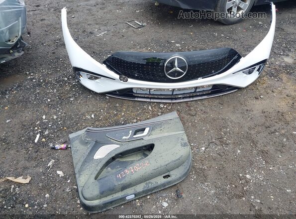 W1KCG2DB1NA007661 2022 MERCEDES-BENZ EQS 450+ Белый Вид панели приборов