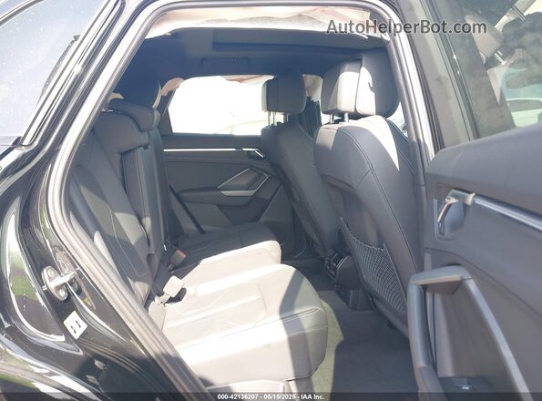 WA1EECF37R1184669 2024 AUDI Q3 Черный 