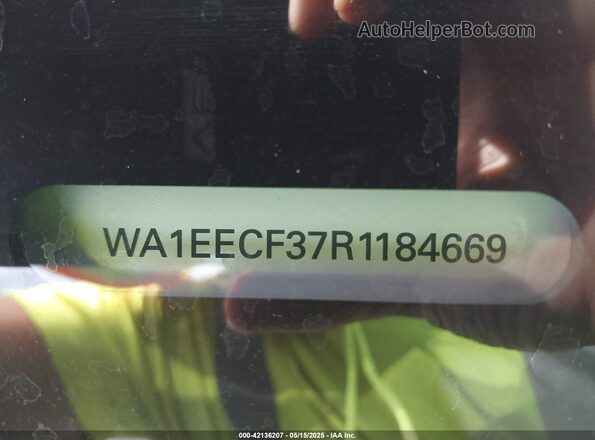 WA1EECF37R1184669 2024 AUDI Q3 Черный 