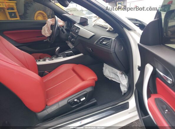 WBA2M7C59KVD51993 2019 BMW 2 SERIES White წინა სალონის ხედი
