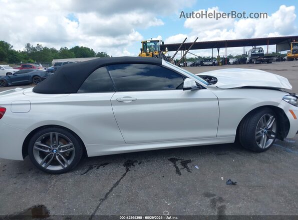 WBA2M7C59KVD51993 2019 BMW 2 SERIES White ხელსაწყოთა პანელის ხედი