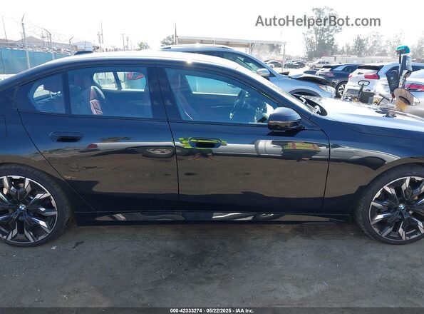 WBA43FJ07RCP97141 2024 BMW 5 SERIES Black Панорамний вид салону 360°