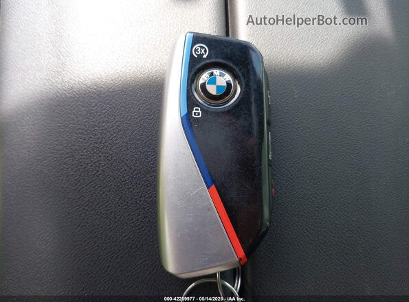 WBA53FJ09RCR24363 2024 BMW 5 SERIES Black Dashboard view