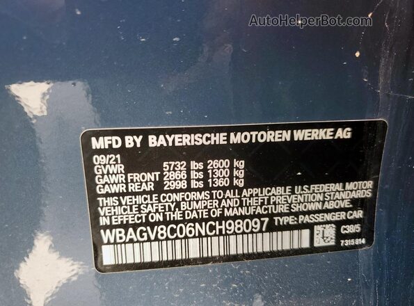WBAGV8C06NCH98097 2022 BMW M8 Blue Вид підкапотного простору