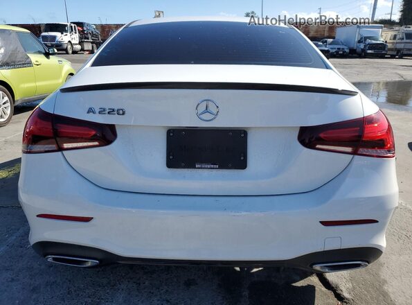 WDD3G4EB0KW022029 2019 MERCEDES-BENZ A White უკანა ხედი