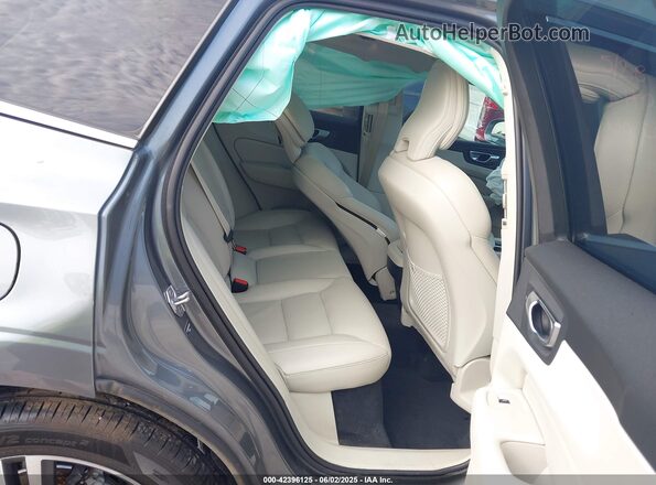 YV4102DK8M1726892 2021 VOLVO XC60 Gray Вид наклейки з VIN-кодом