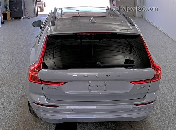 YV4L12RK0N1053127 2022 VOLVO XC60  Vista interior de 360 grados
