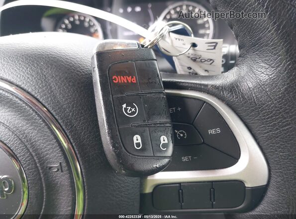 ZACNJBBB4LPL28384 2020 JEEP RENEGADE Gray Dashboard view