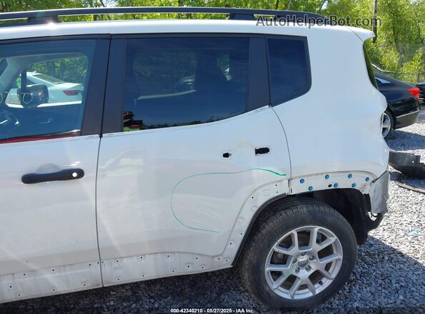 ZACNJDAB8MPN22480 2021 JEEP RENEGADE White Widok z przodu