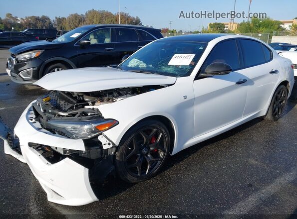 ZARFAMBN9N7660565 2022 ALFA ROMEO GIULIA White Передня ліва чверть