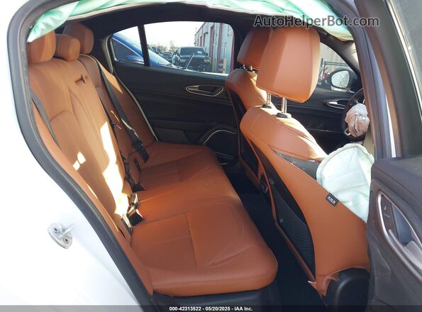 ZARFAMBN9N7660565 2022 ALFA ROMEO GIULIA White Вид наклейки з VIN-кодом