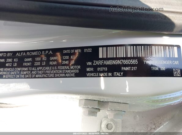 ZARFAMBN9N7660565 2022 ALFA ROMEO GIULIA White Вид підкапотного простору