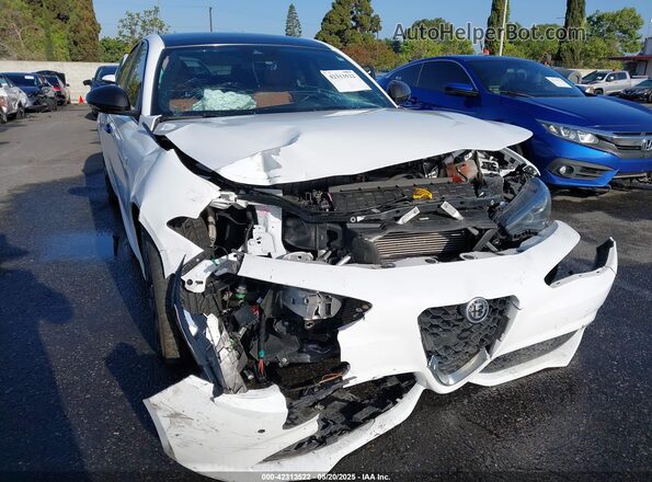 ZARFAMBN9N7660565 2022 ALFA ROMEO GIULIA White Вид спереду