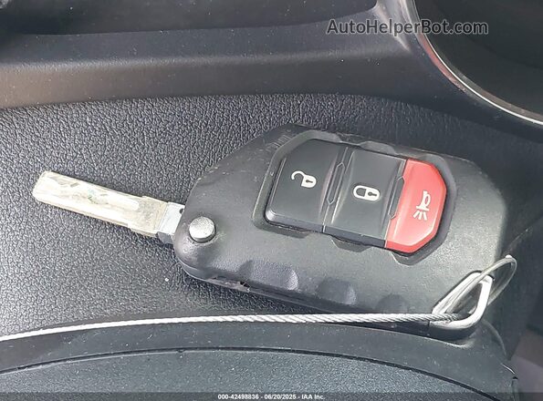 1C4HJXDNXMW527710 2021 JEEP WRANGLER UNLIMITED Silver Widok deski rozdzielczej
