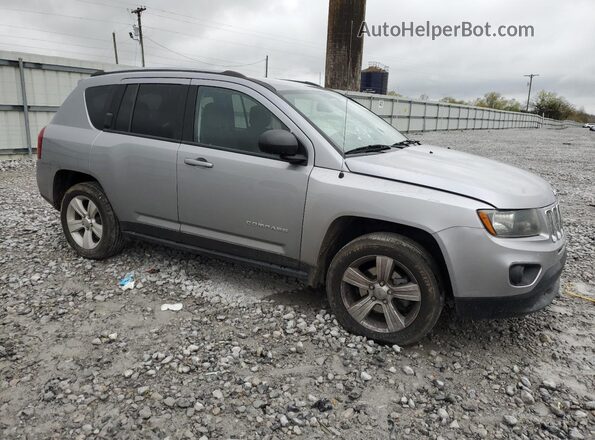 1C4NJCBA5GD620517 2016 JEEP COMPASS Silver Front right