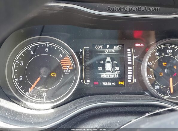 1C4PJMCBXMD170638 2021 JEEP CHEROKEE Maroon Հետևի նստատեղերի տեսք
