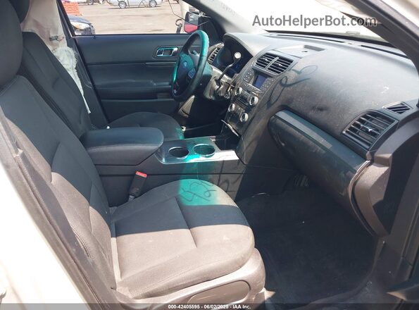 1FM5K8AR3GGA97588 2016 FORD POLICE INTERCEPTOR Silver წინა სალონის ხედი