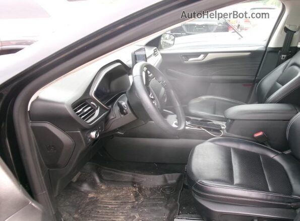 1FMCU9CZ4MUA23064 2021 FORD ESCAPE  Przód lewy