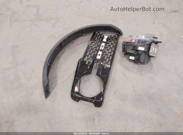 1FMEE2BP2RLA23042 2024 FORD BRONCO Gray 