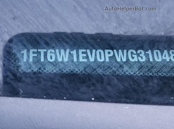 1FT6W1EV0PWG31048 2023 FORD F150  Вид задних сидений