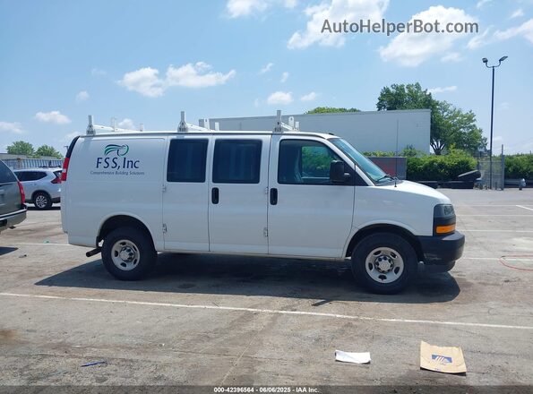1GCWGAFP2M1209577 2021 CHEVROLET EXPRESS White Вид задньої частини салону