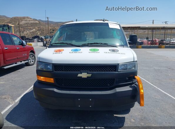 1GCWGAFP4N1280653 2022 CHEVROLET EXPRESS White Սալոնի հետևի տեսք