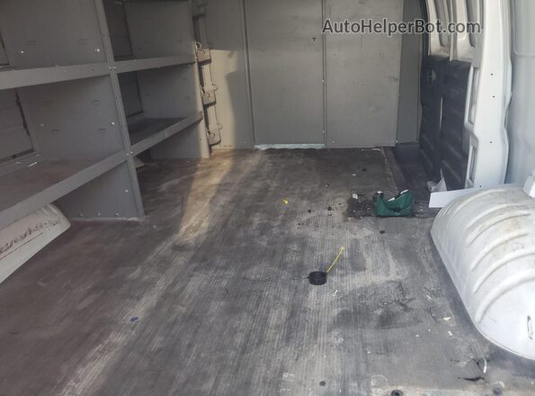 1GCWGAFP5M1160097 2021 CHEVROLET EXPRESS White Շարժիչի բաժամունքի տեսք