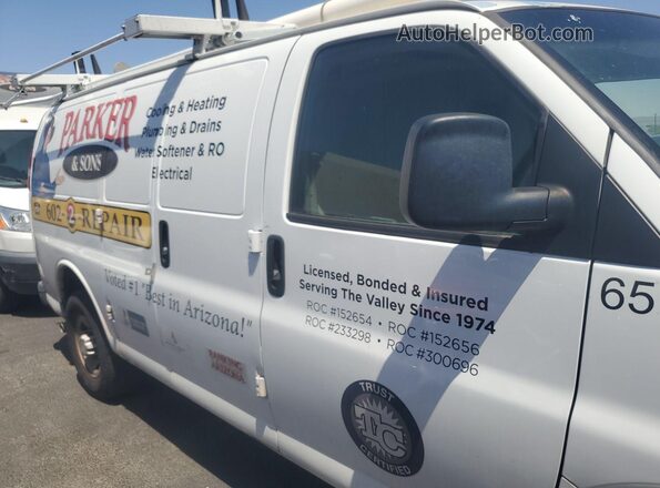 1GCWGAFP5M1160097 2021 CHEVROLET EXPRESS White VIN կոդի պիտակի տեսք