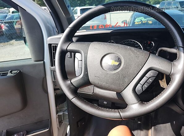 1GCWGAFP8M1308565 2021 CHEVROLET EXPRESS  Вид задних сидений