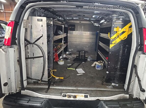 1GCWGAFP9M1151547 2021 CHEVROLET EXPRESS  Vista del compartimento del motor