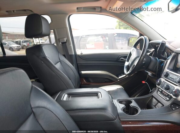 1GKS2GKC8JR222399 2018 GMC YUKON White წინა სალონის ხედი