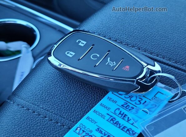1GNEVGKW7PJ227568 2023 CHEVROLET TRAVERSE  Вид салона спереди