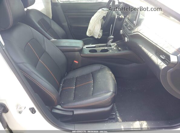 1N4BL4CV1MN391964 2021 NISSAN ALTIMA White Vista interior delantera