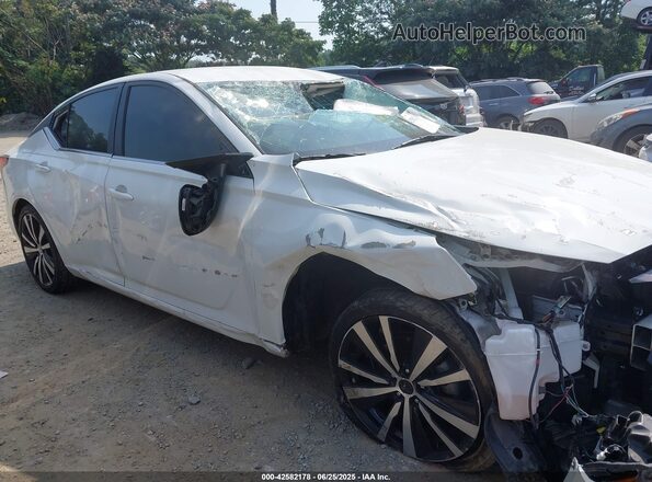 1N4BL4CV1MN391964 2021 NISSAN ALTIMA White Vista interior trasera