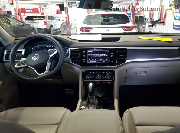1V2HR2CA5PC527628 2023 VOLKSWAGEN ATLAS  Dashboard view